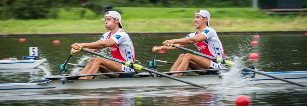 Vincent and Tycho Muda racing in a double scull